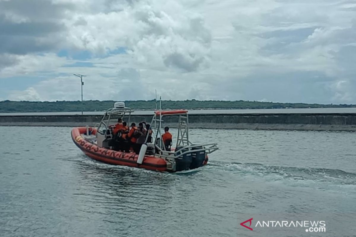 Basarnas Evakuasi Kapal Kejari Yang Mengalami Mati Mesin Di Wakatobi