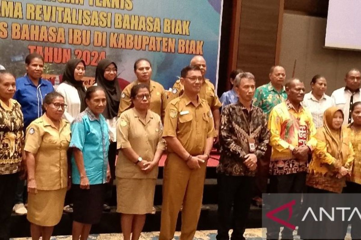 Disdikbud Balai Bahasa Papua Lakukan Bimtek Guru Revitalisasi Bahasa