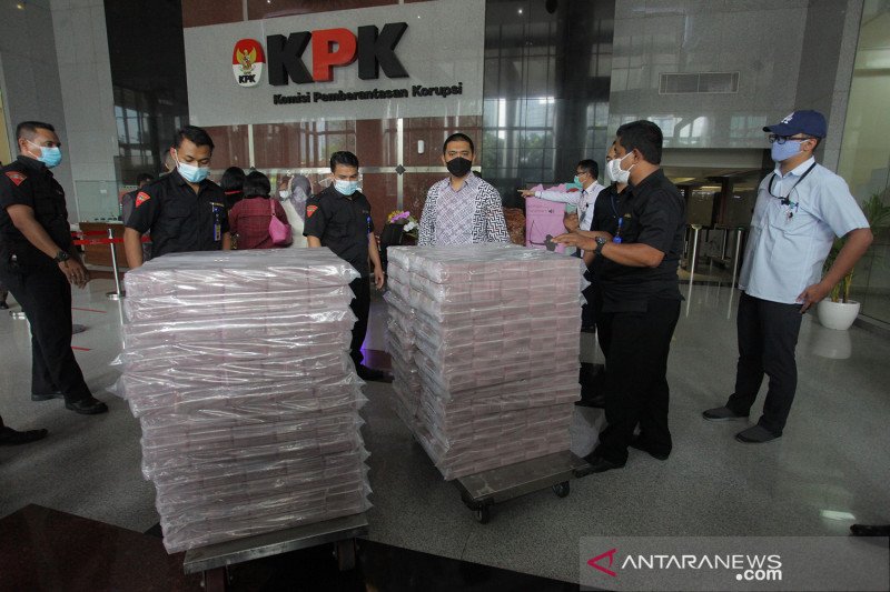 Penampakan Uang Rp52 3 Miliar Kasus Izin Ekspor Benih Lobster Di KPK