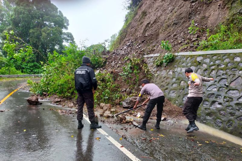 Hati Hati Titik Lokasi Rawan Longsor Di Jalur Wisata Sembalun