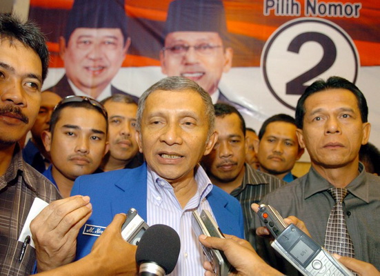 Amien Rais prihatin petinggi parpol di Indonesia terlibat korupsi Amien Rais prihatin petinggi parpol di Indonesia terlibat korupsi