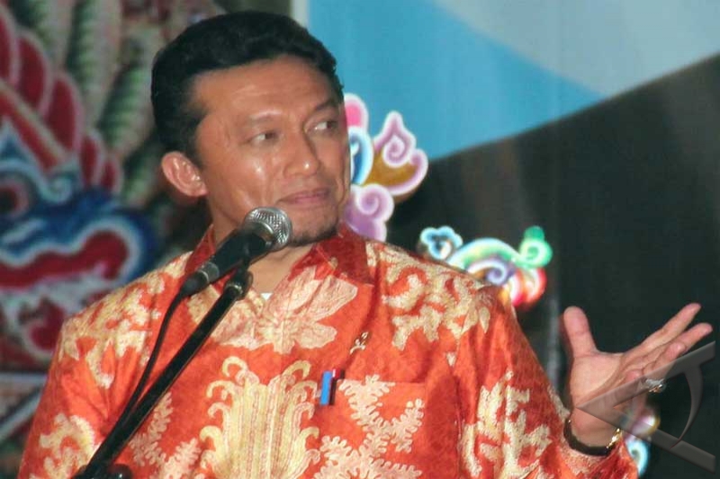 Menkominfo Yakin Blackberry Bisa Disadap Menkominfo Yakin Blackberry Bisa Disadap