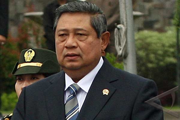 Presiden lantik 24 duta besar baru Presiden lantik 24 duta besar baru