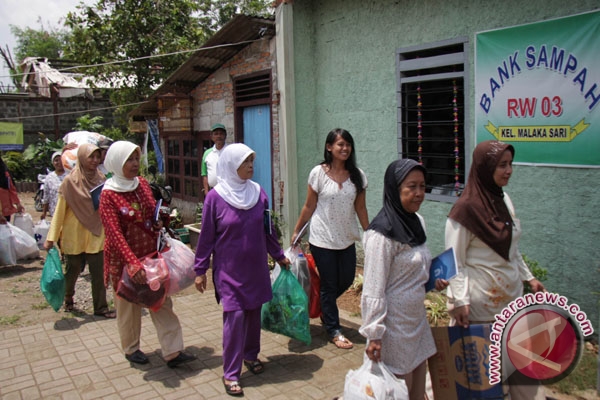 Pemkab Sumenep gagas pembentukan bank sampah Pemkab Sumenep gagas pembentukan bank sampah