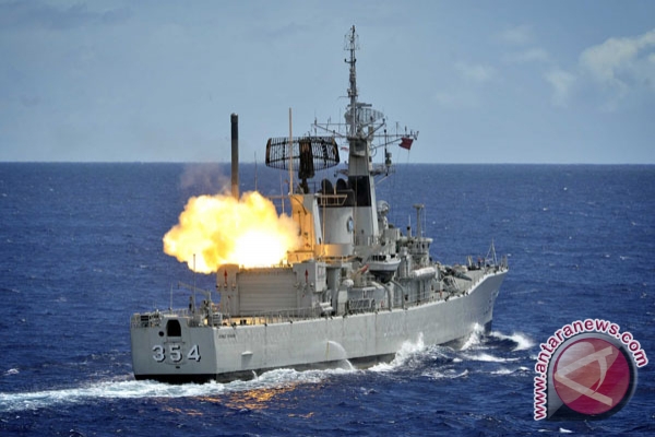 Menhan Batal Saksikan Uji Coba Senjata Strategis Menhan Batal Saksikan Uji Coba Senjata Strategis