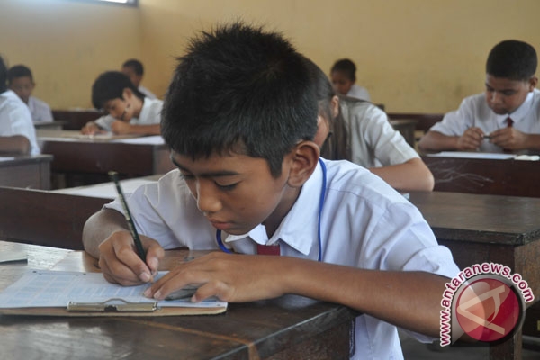 Kegiatan sekolah di Kwamki Lama lumpuh Kegiatan sekolah di Kwamki Lama lumpuh