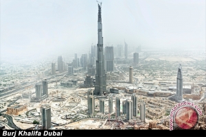 20110511100222burjkhalifa Spiderman al Memari akan lompat dari gedung tertinggi di dunia