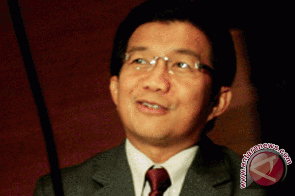 Muliaman Hadad terpilih sebagai Ketua DK-OJK Muliaman Hadad terpilih sebagai Ketua DK-OJK