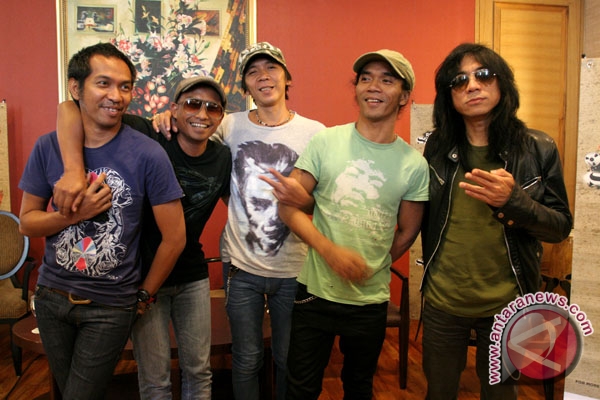 Slank Akan Garap Album Baru Slank Akan Garap Album Baru
