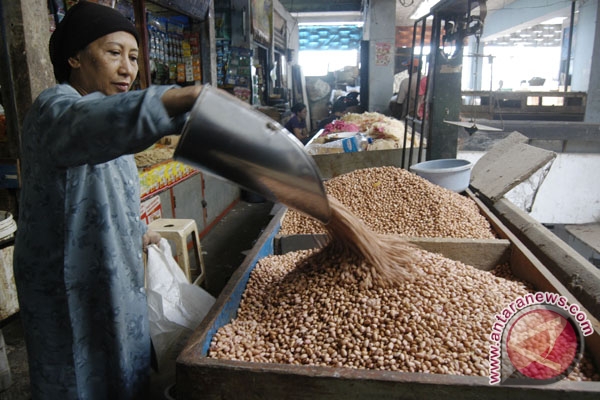 Harga ketan dan kacang tanah naik jelang puasa Harga ketan dan kacang tanah naik jelang puasa