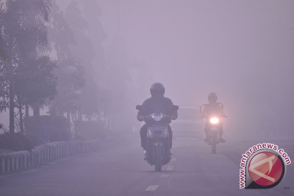 Kualitas udara Riau memburuk karena asap Kualitas udara Riau memburuk karena asap