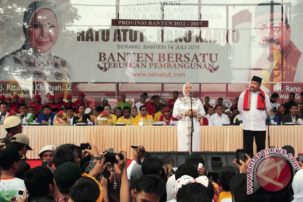 Rano Karno Resmi Dampingi Ratu Atut Rano Karno Resmi Dampingi Ratu Atut