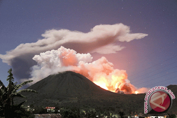 Pemerintah tetapkan siaga Gunung Lokon Pemerintah tetapkan siaga Gunung Lokon