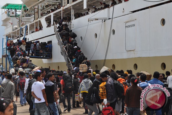 14 Kapal Roro di Pelabuhan Merak tidak beroperasi 14 Kapal Roro di Pelabuhan Merak tidak beroperasi