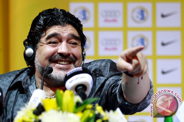 Maradona diundang Maradona diundang
