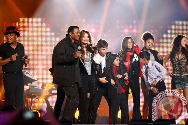 Hakim tunjuk wali baru anak-anak Michael Jackson Hakim tunjuk wali baru anak-anak Michael Jackson