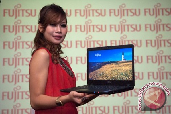 Fujitsu kenalkan laptop super tipis dan ringan Fujitsu kenalkan laptop super tipis dan ringan