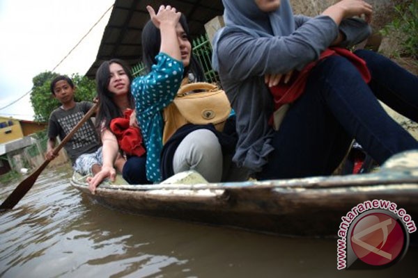 Kabupaten Bandung banjir, ribuan mengungsi Kabupaten Bandung banjir, ribuan mengungsi