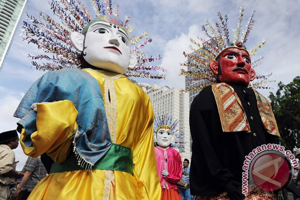 Keajaiban ondel-ondel akan meriahkan Jakarnaval 2013 Keajaiban ondel-ondel akan meriahkan Jakarnaval 2013