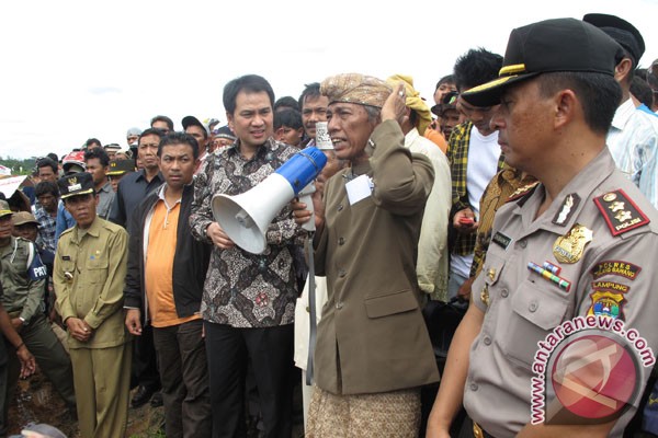 Semua pihak di Mesuji diminta menahan diri Semua pihak di Mesuji diminta menahan diri
