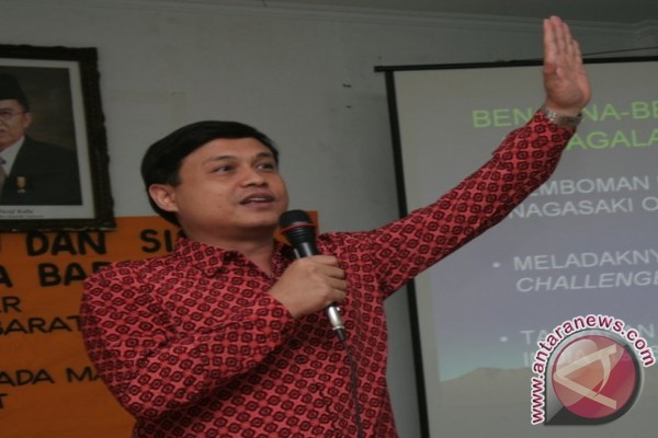 Hubungan RI-Malaysia: Merajut persaudaraan yang mulai retak Hubungan RI-Malaysia: Merajut persaudaraan yang mulai retak