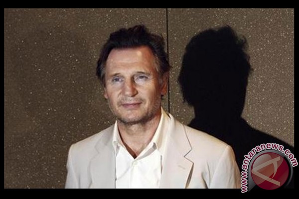Aktor Liam Neeson pertimbangkan jadi muslim Aktor Liam Neeson pertimbangkan jadi muslim
