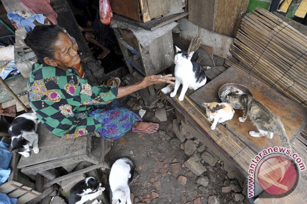 Pemerintah ajak masyarakat turunkan kemiskinan Pemerintah ajak masyarakat turunkan kemiskinan