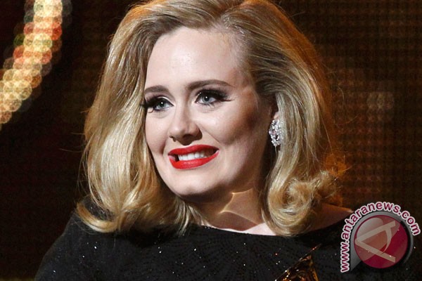 adele larang lagunya dipakai untuk kanye politik adele larang lagunya dipakai untuk kanye politik