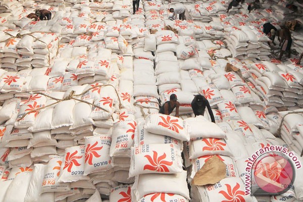 Bulog pantau harga bahan pokok selama Ramadan Bulog pantau harga bahan pokok selama Ramadan