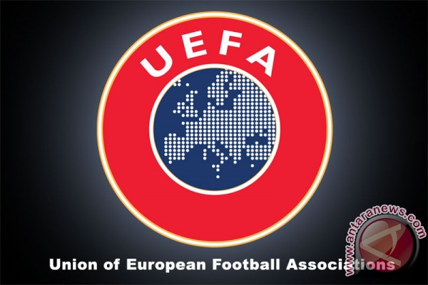 Rusia dan Polandia didenda UEFA Rusia dan Polandia didenda UEFA