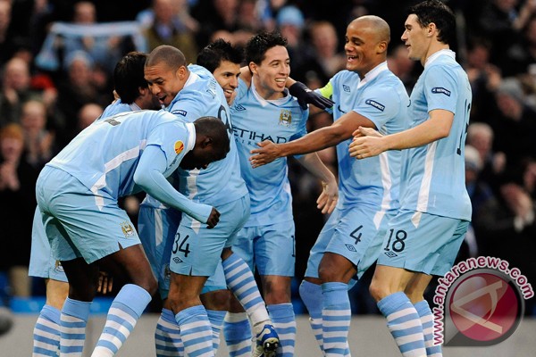 Dzeko bawa City menang 2-1 atas Tottenham Dzeko bawa City menang 2-1 atas Tottenham