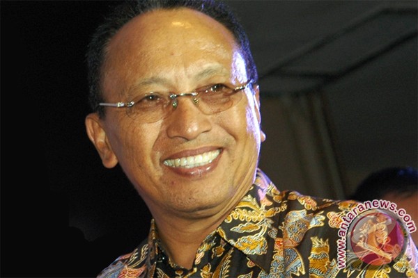 Pos Indonesia luncurkan perangko seri transportasi listrik Pos Indonesia luncurkan perangko seri transportasi listrik