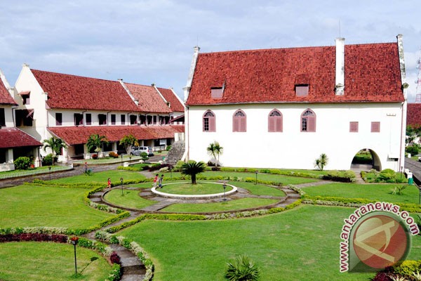 Berziarah ke Benteng Penyu Makassar Berziarah ke Benteng Penyu Makassar
