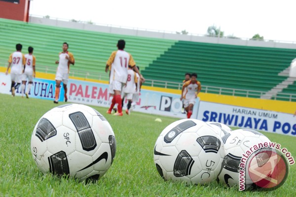 Penggiat sepak bola gelar liga anak Penggiat sepak bola gelar liga anak
