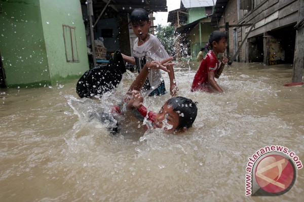 Banjir rob rendam enam kelurahan di Belawan