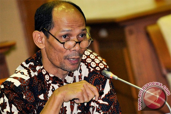 Pengamat: aturan kepemilikan bank belum atasi krisis Pengamat: aturan kepemilikan bank belum atasi krisis