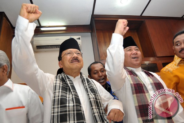 Kericuhan terjadi saat Foke sampaikan visi misi Kericuhan terjadi saat Foke sampaikan visi misi