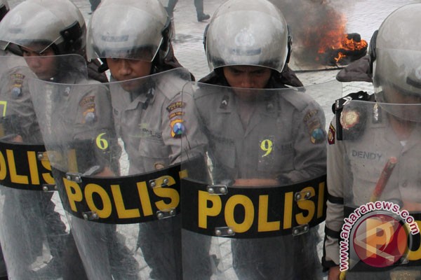 Cari informasi seputar polisi di www.aksesinfopolisi.org Cari informasi seputar polisi di www.aksesinfopolisi.org