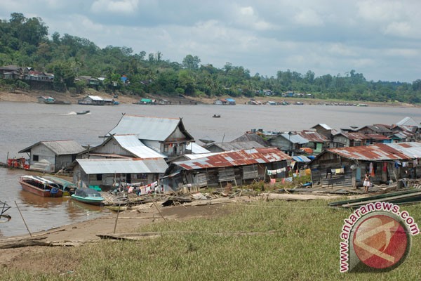 Sungai Barito surut, angkutan pedalaman terganggu Sungai Barito surut, angkutan pedalaman terganggu