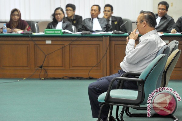 Advokat asing wajib berbahasa Indonesia Advokat asing wajib berbahasa Indonesia