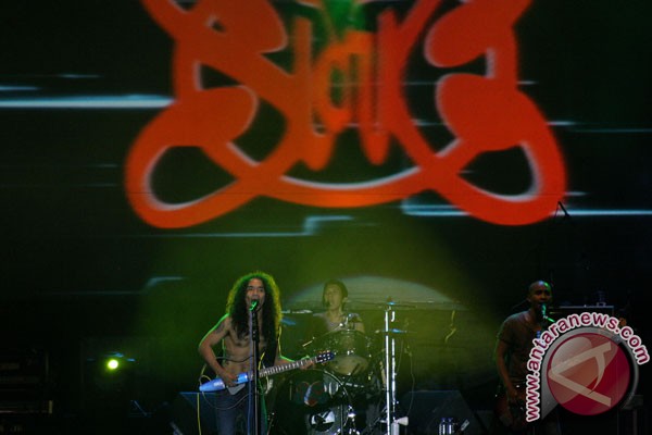 Slank ajak mahasiswa Purwokerto junjung nilai Pancasila Slank ajak mahasiswa Purwokerto junjung nilai Pancasila