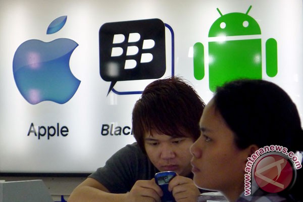Indonesia semakin lama berinternet di ponsel Indonesia semakin lama berinternet di ponsel