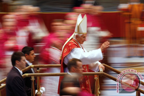 Paus Benediktus XVI: hidup terkadang ditandai kesukaran Paus Benediktus XVI: hidup terkadang ditandai kesukaran