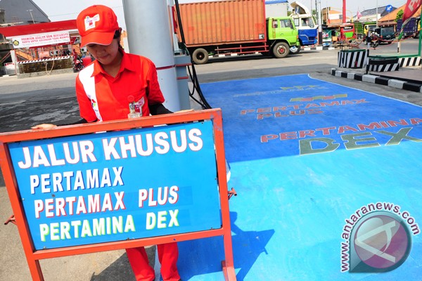 Kementerian ESDM sosialisasikan stiker BBM nonsubsidi Kementerian ESDM sosialisasikan stiker BBM nonsubsidi