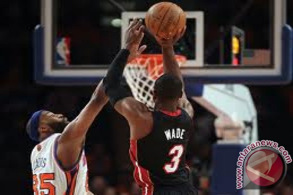 Heat unggul 2--0 atas Knicks pada Heat unggul 2--0 atas Knicks pada