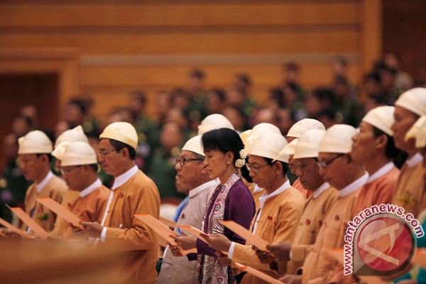 Parlemen Myanmar pilih kepercayaan Suu Kyi jadi presiden