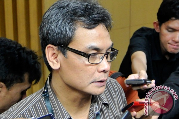 KPK tetap lanjutkan pemeriksaan kasus simulator KPK tetap lanjutkan pemeriksaan kasus simulator