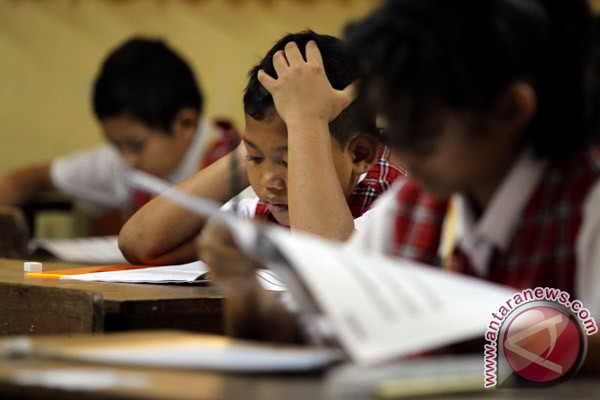 Tingkat kelulusan UN SD Sulsel 100 persen Tingkat kelulusan UN SD Sulsel 100 persen