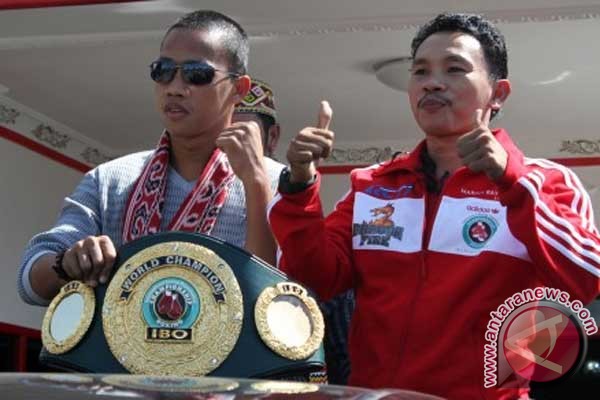 Mampukah Daud Yordan menyamai prestasi Chris John? Mampukah Daud Yordan menyamai prestasi Chris John?