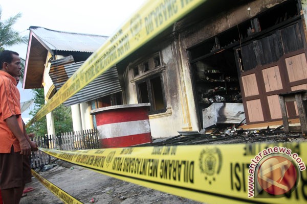 Kebakaran kios eceran premium renggut 60 korban, seorang meninggal Kebakaran kios eceran premium renggut 60 korban, seorang meninggal